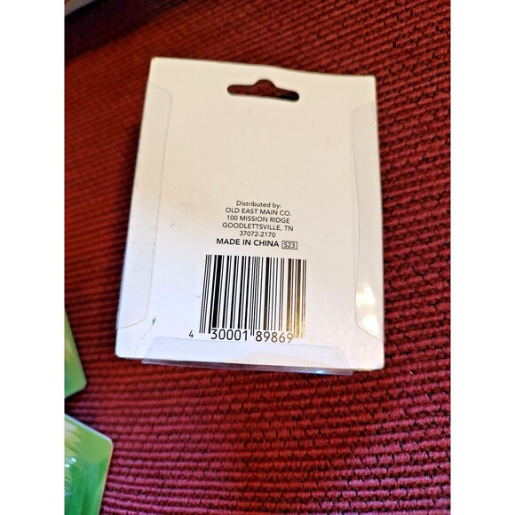 Lot of 12 Mini Garden Figurines Accessories Gnomes Well Trolley Frogs Fairy New - Picture 15 of 15